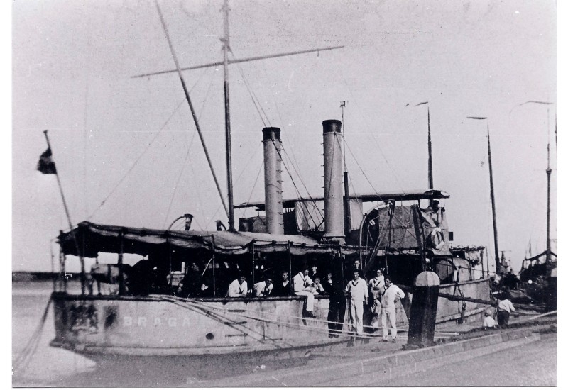 kanonneerboot HM Braga op 10 mei 1940 door de bemanning bij Fort Pannerden tot zinken gebracht